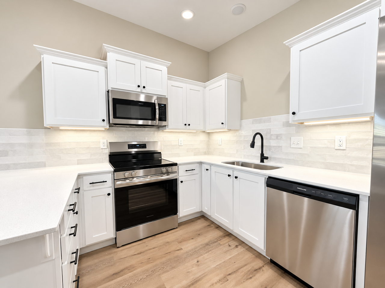 434 Blue Springs St - Photo 7 of 32