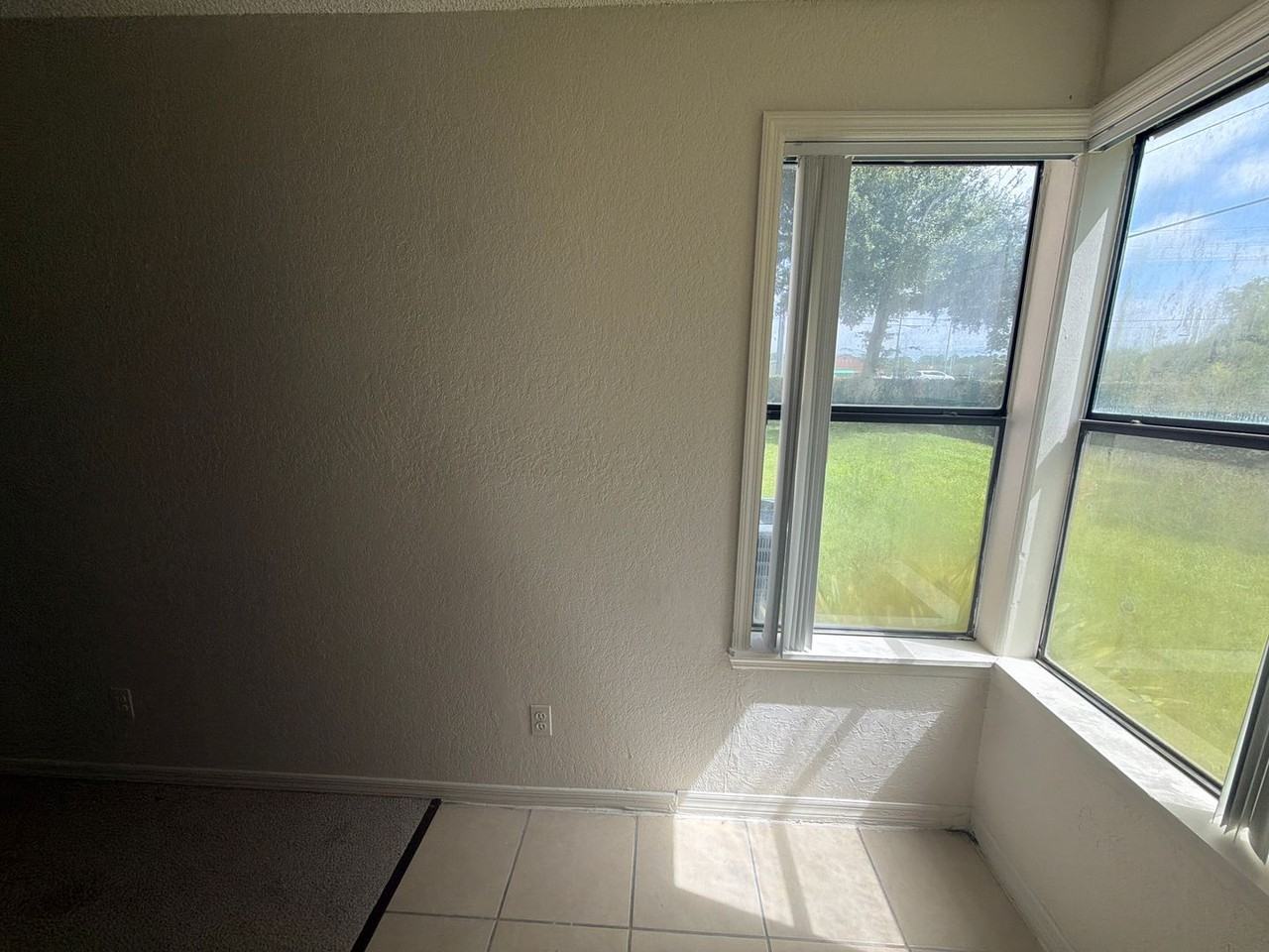 3044 Antique Oaks Cir #183 - Photo 2 of 18