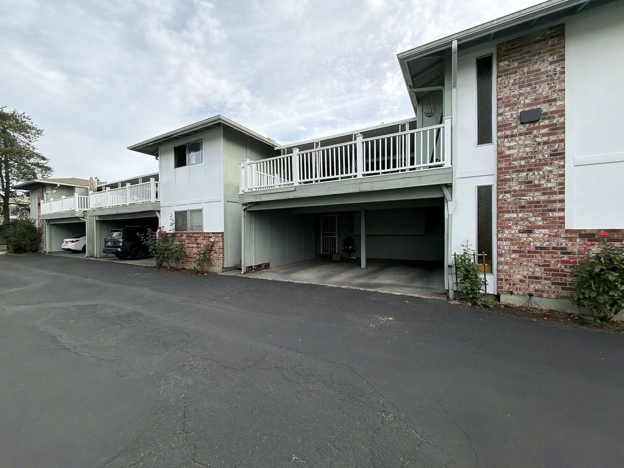 12859 Se Stark St #A28 - Photo 2 of 32