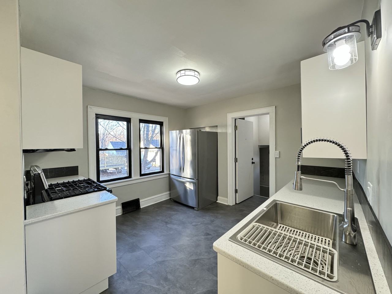 10202 W Bungalow Pkwy Lowr - Photo 3 of 18