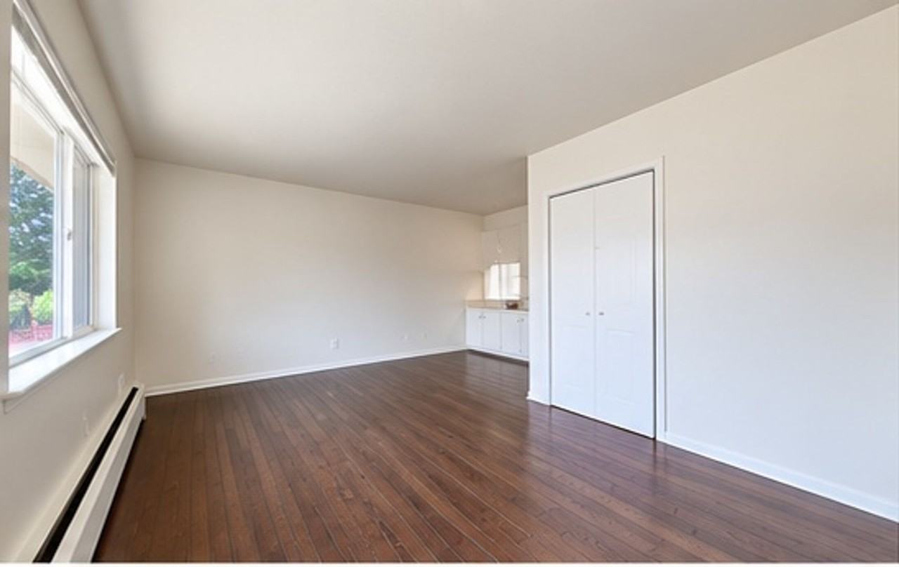 1725 Chester St #5 - Photo 7 of 14