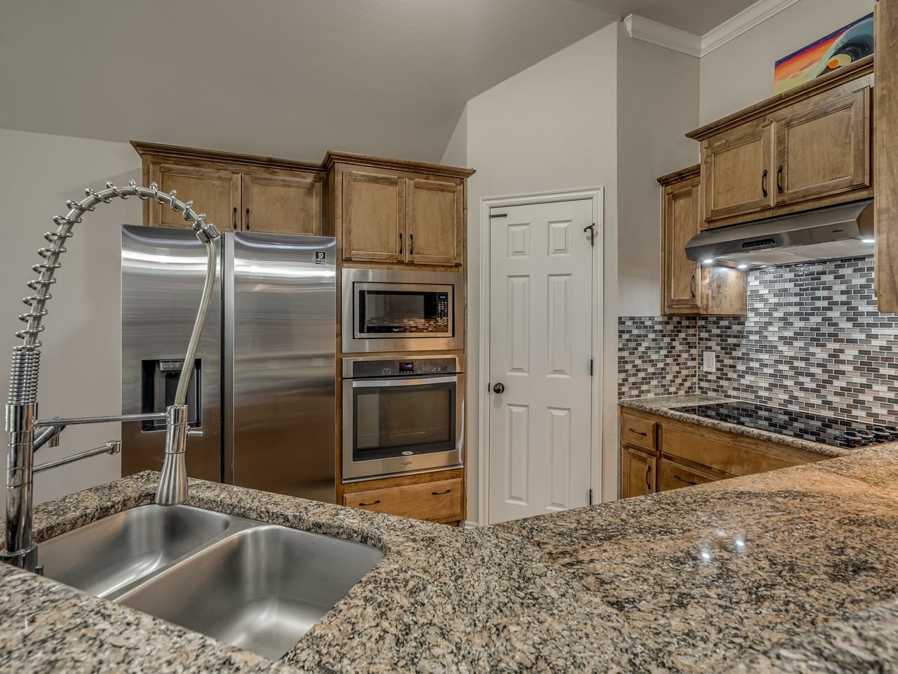 1208 Greenfield Ave #1 - Photo 3 of 6