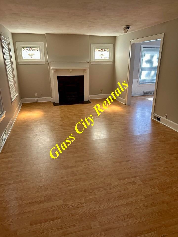 4351 Willys Pkwy #1 - Photo 2 of 12