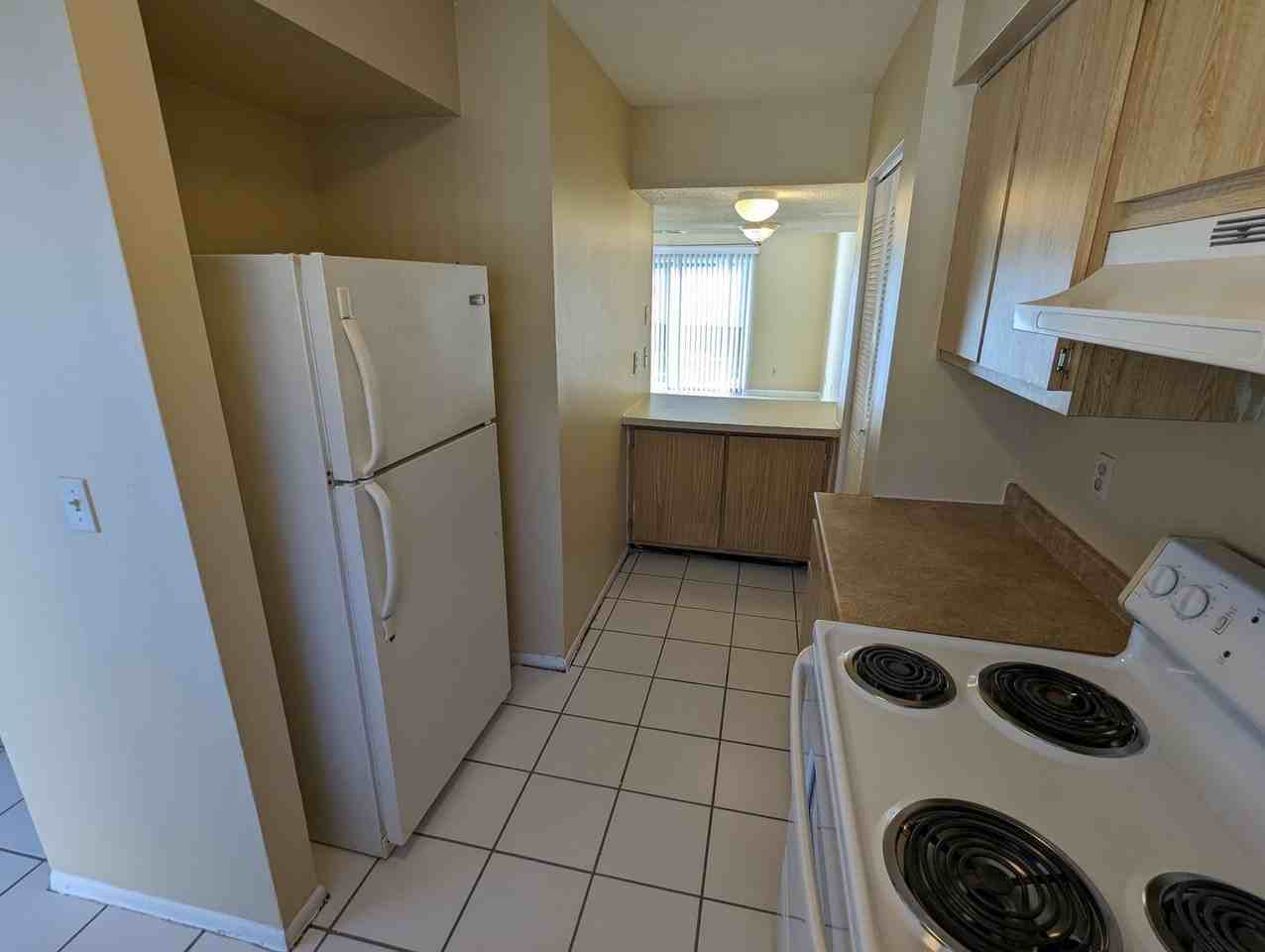 12128 Napiers Cir - Photo 4 of 14