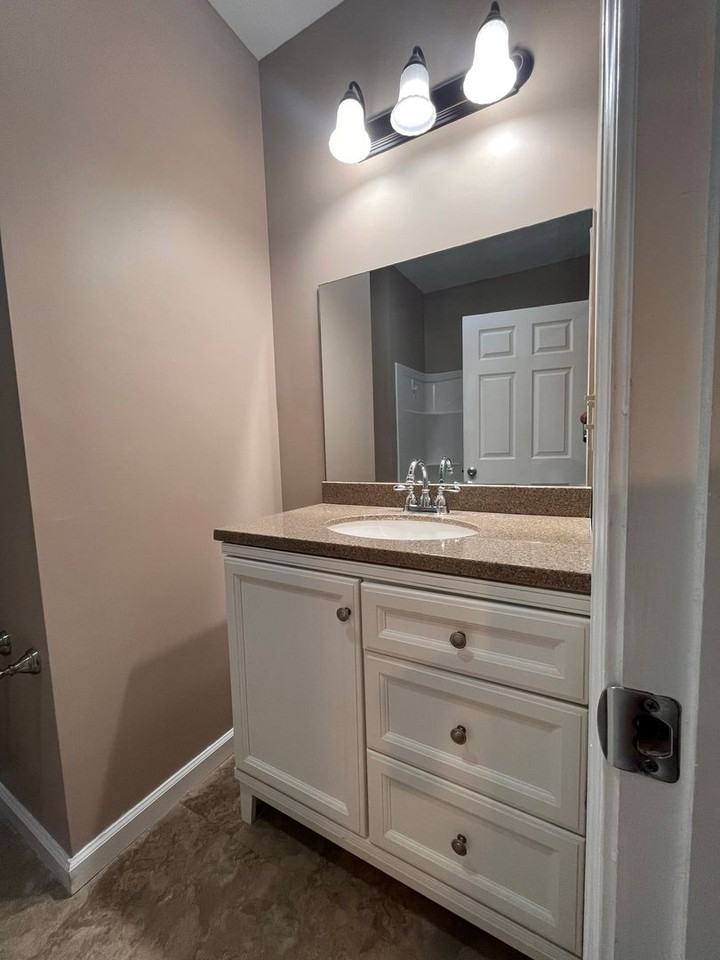 1810 Bishop Avenue - Photo 2 of 22