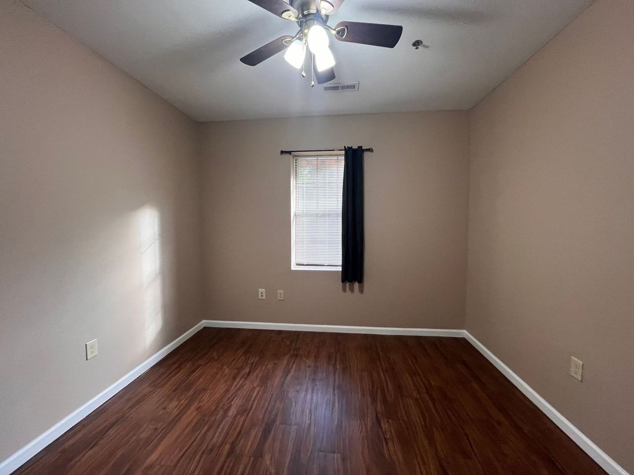 1810 Bishop Avenue - Photo 6 of 22