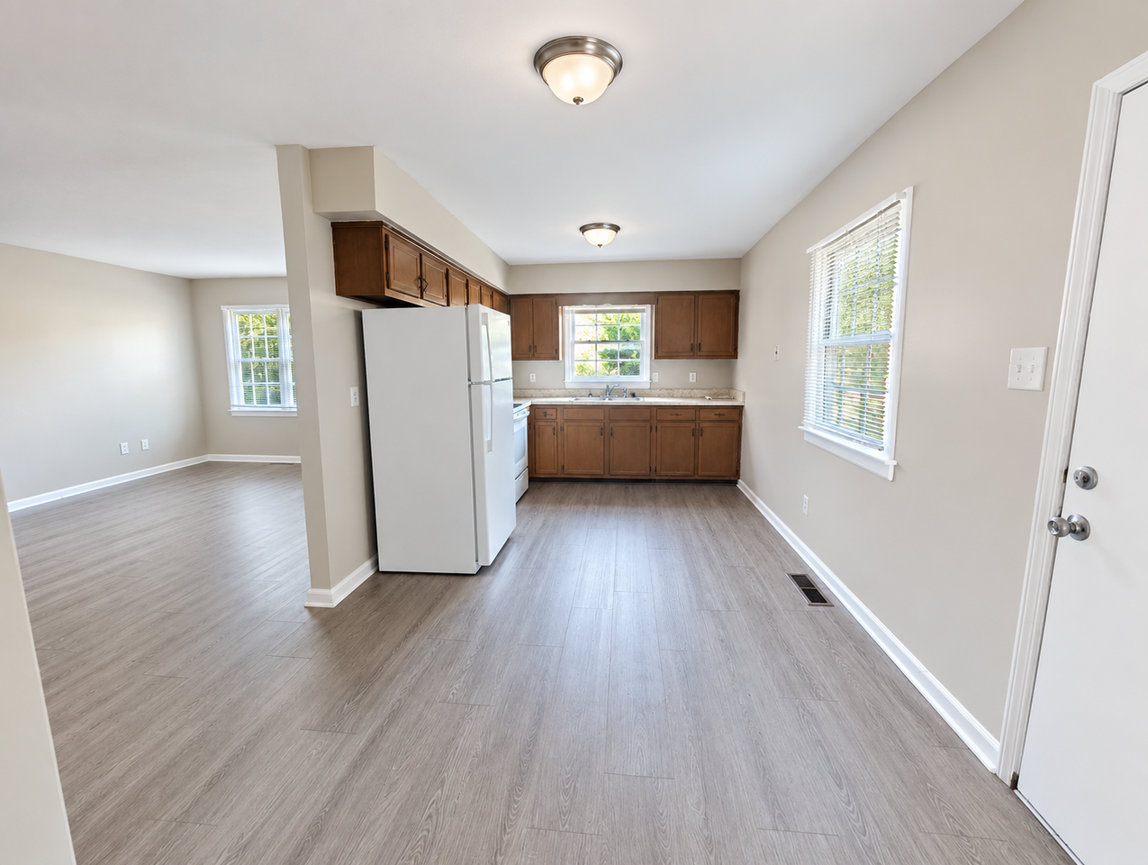816 Cotton Pl #1 - Photo 3 of 10