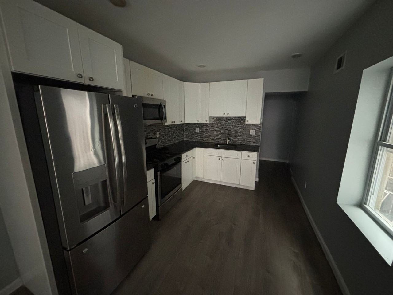 2422 N Colorado St - Photo 3 of 8