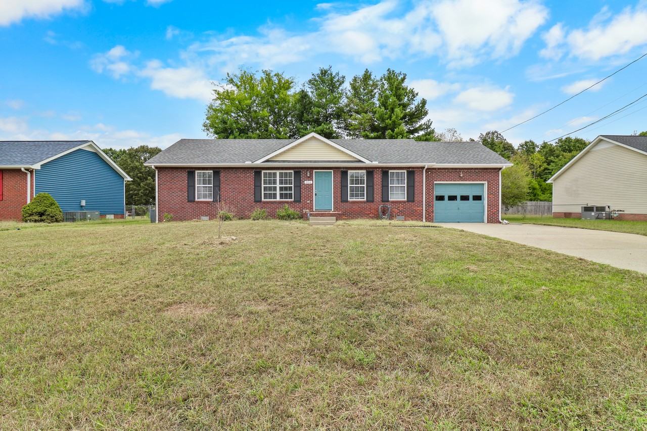 354 Broadmore Dr #1 - Photo 4 of 29