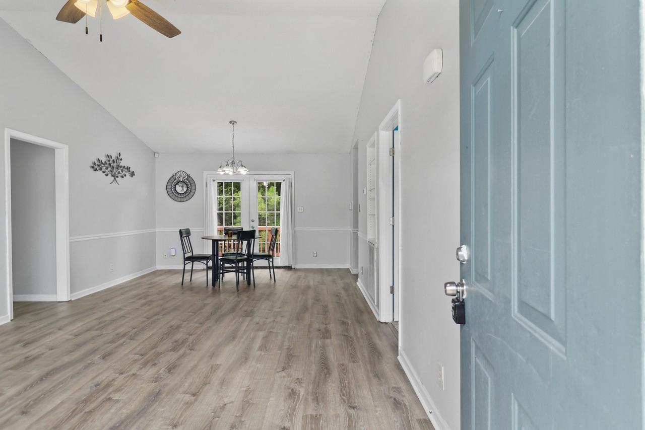 354 Broadmore Dr #1 - Photo 5 of 29