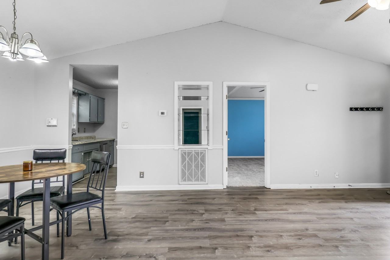 354 Broadmore Dr #1 - Photo 7 of 29