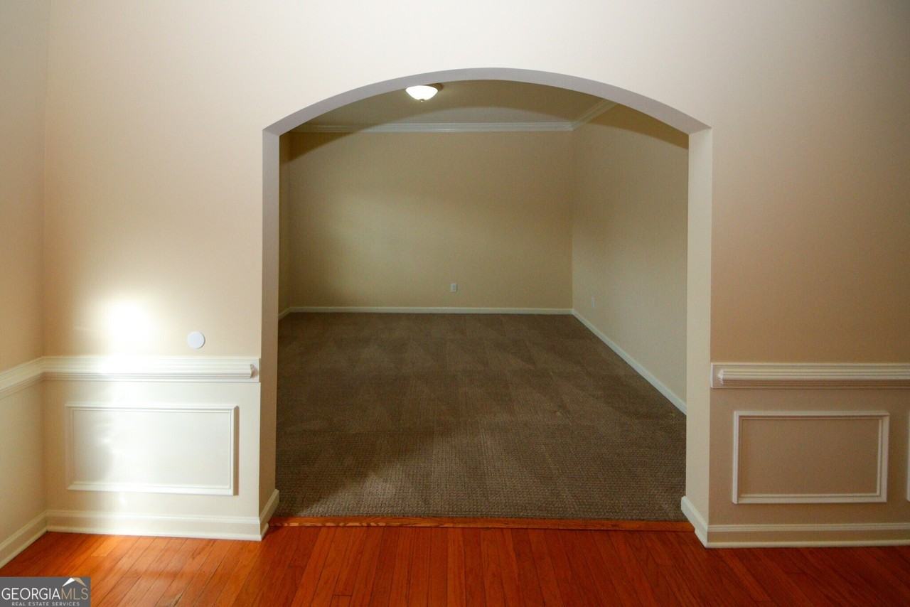 587 Creek Valley Ct #1 - Photo 4 of 11