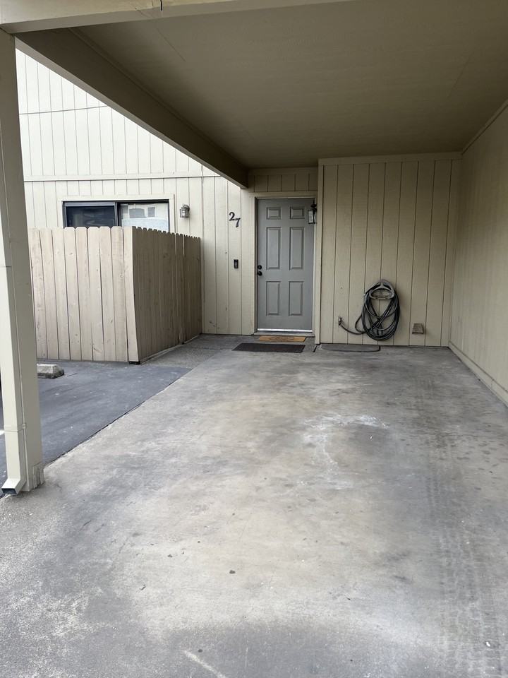 1255 Lincoln Rd #1 - Photo 5 of 17