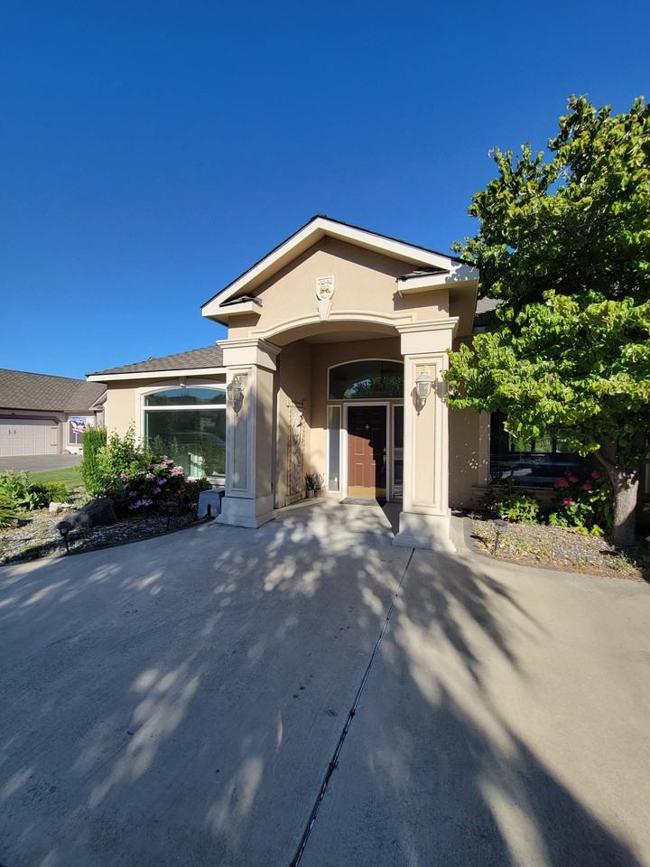 1200 W Canyon Lakes Dr #1 - Photo 2 of 38