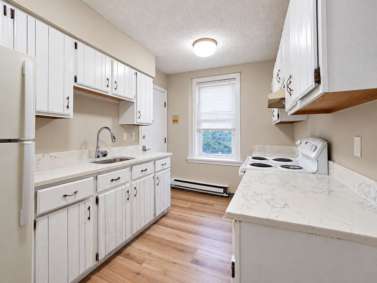29 Tiffany St #11 - Photo 2 of 15