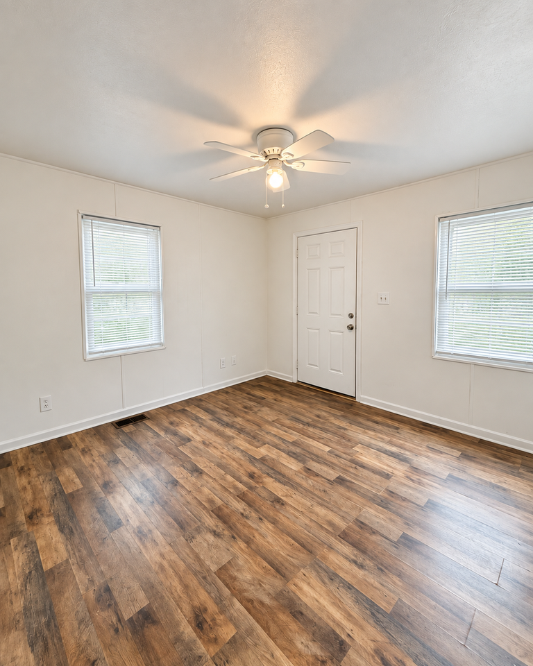 915 Euclid Ave #1 - Photo 4 of 18