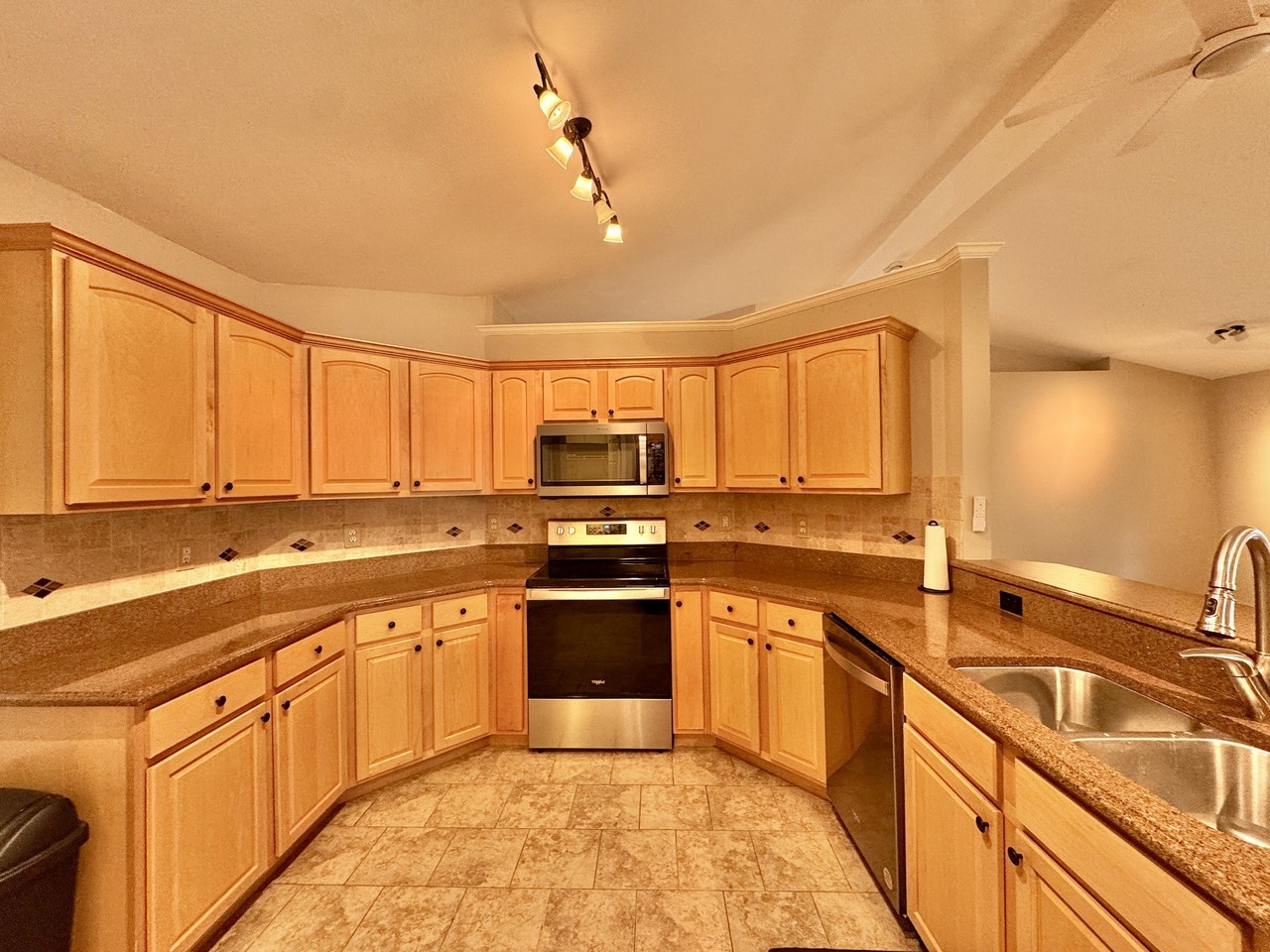 190 Amohi Way #1 - Photo 7 of 26