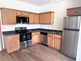 featured image of 907 Ne Deer Creek Dr