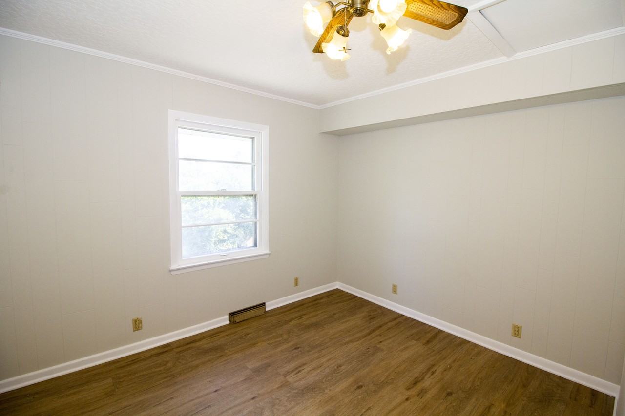 4835 Nw High Dr #1 - Photo 3 of 17