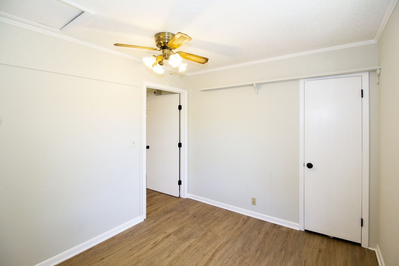 4835 Nw High Dr #1 - Photo 4 of 17