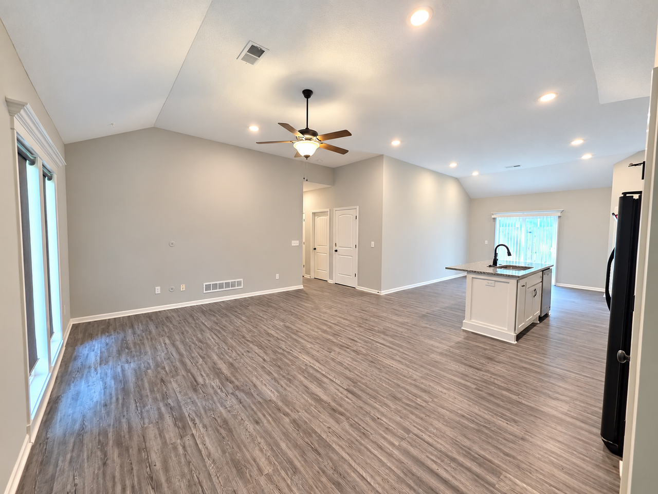 4341 Ne Kelsey Rd - Photo 2 of 15