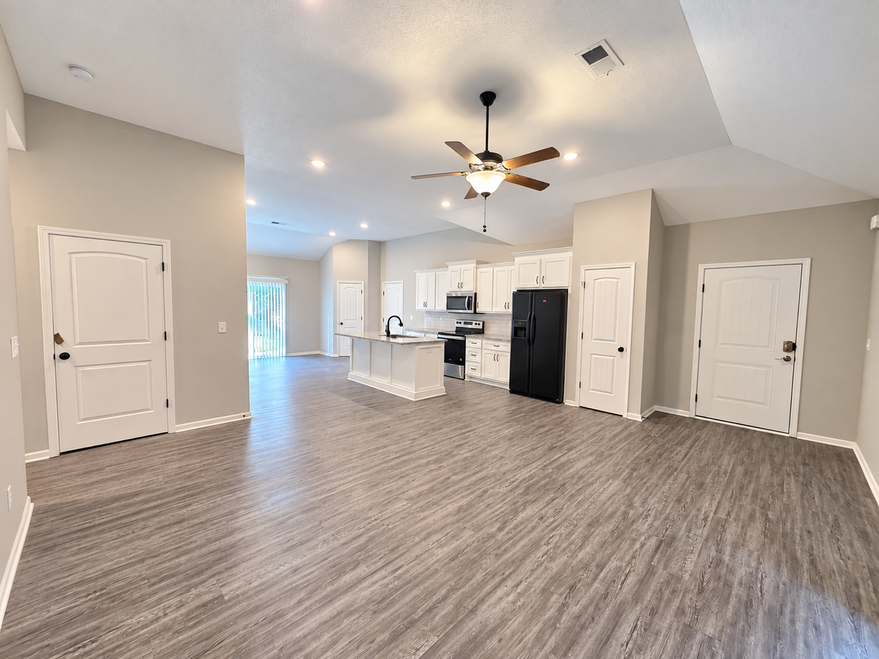 4341 Ne Kelsey Rd - Photo 3 of 15
