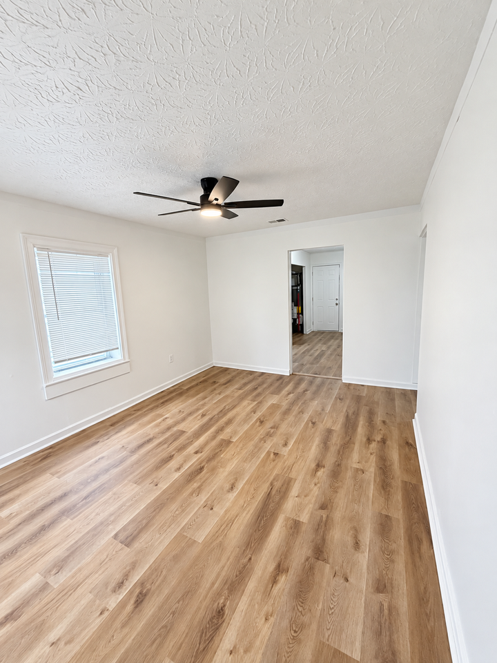 3629 Parthenia Ave #1 - Photo 5 of 19