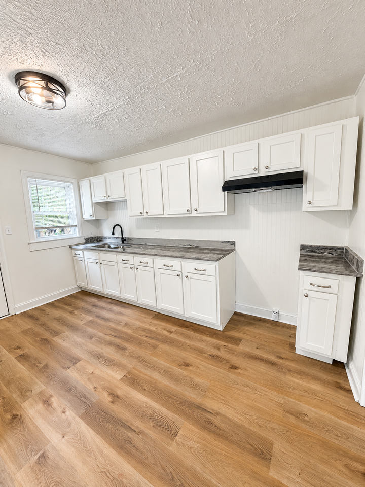 3629 Parthenia Ave #1 - Photo 7 of 19