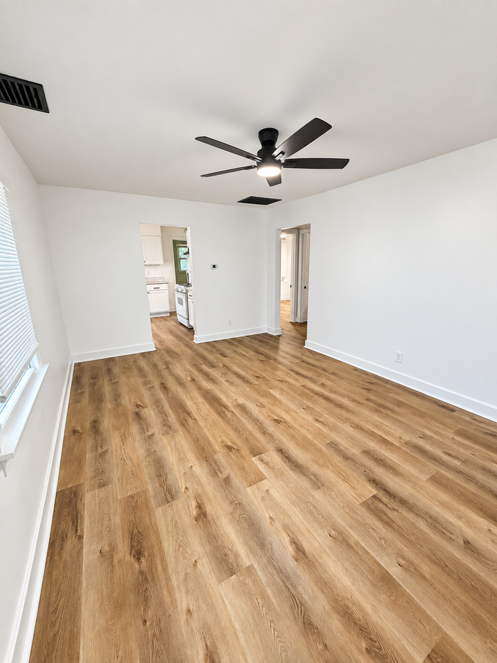 902 Camden Ave #1 - Photo 4 of 17