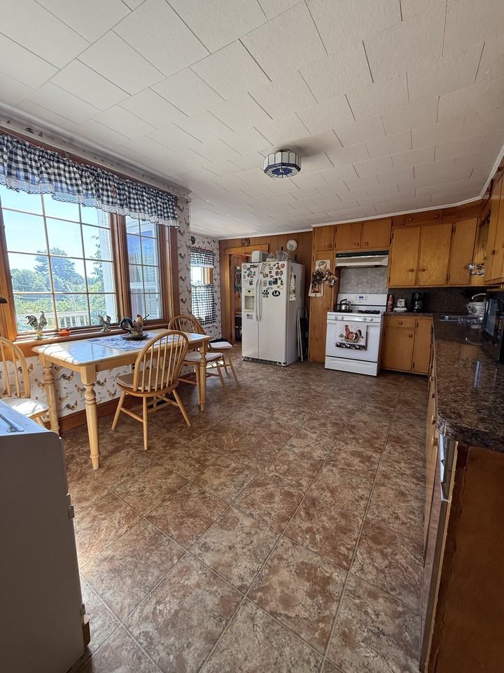 416 E Pond Rd #1 - Photo 3 of 10