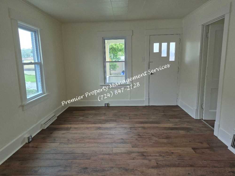 3103 46th St #1 - Photo 2 of 16