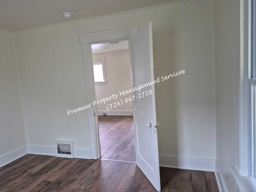 3103 46th St #1 - Photo 4 of 16