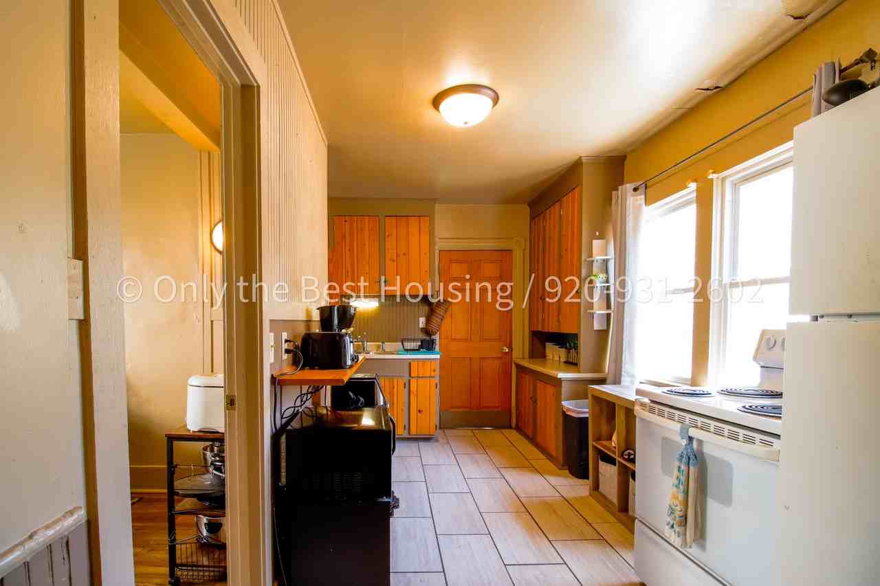 816 Franklin St #1 - Photo 3 of 10