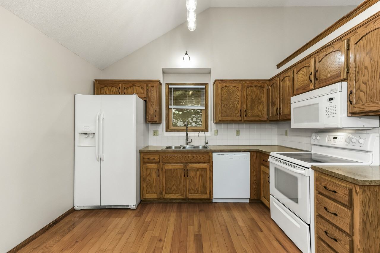6544 Nw Gilly Rd - Photo 4 of 20