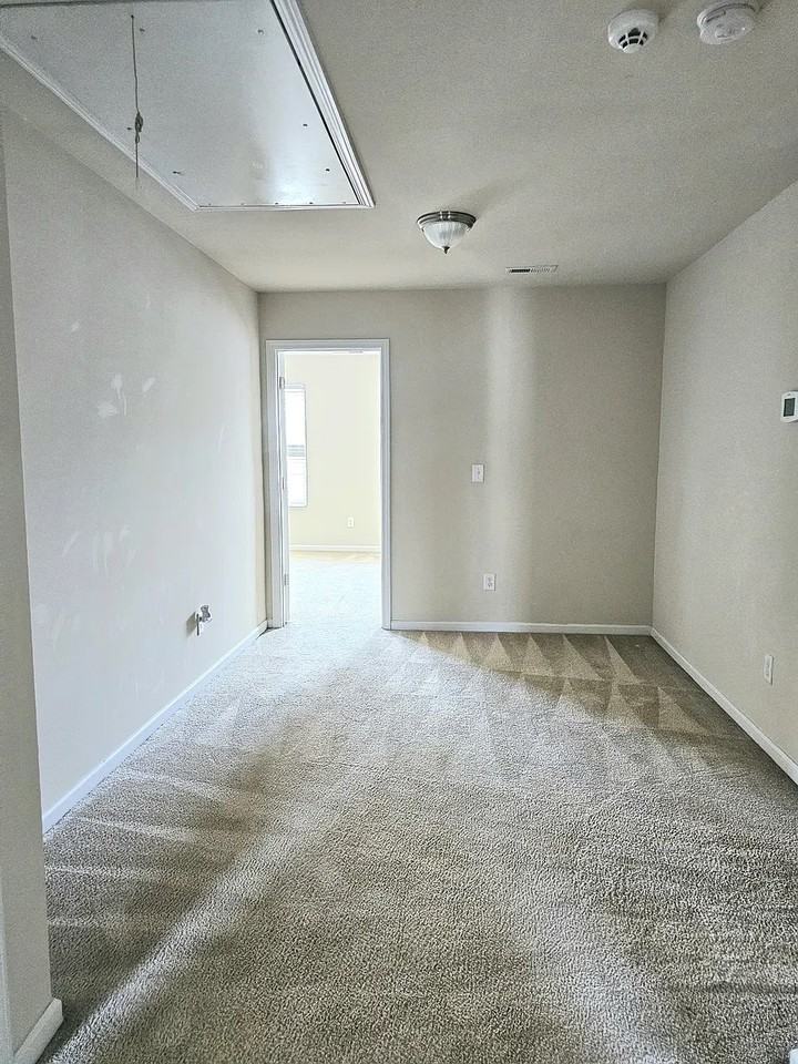 500 Knothole Ln #1 - Photo 3 of 10