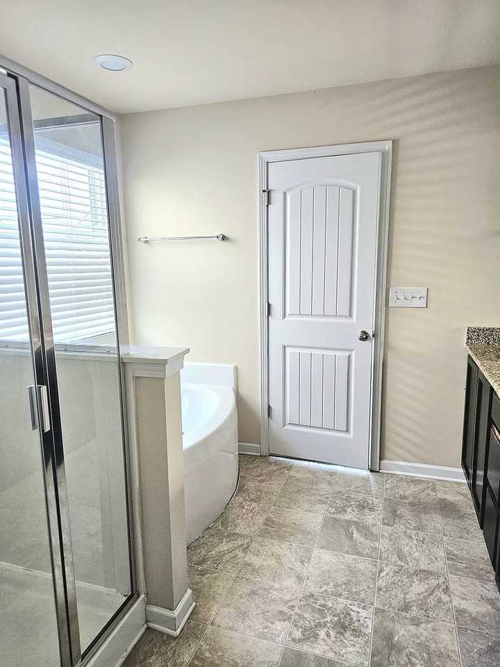500 Knothole Ln #1 - Photo 4 of 10