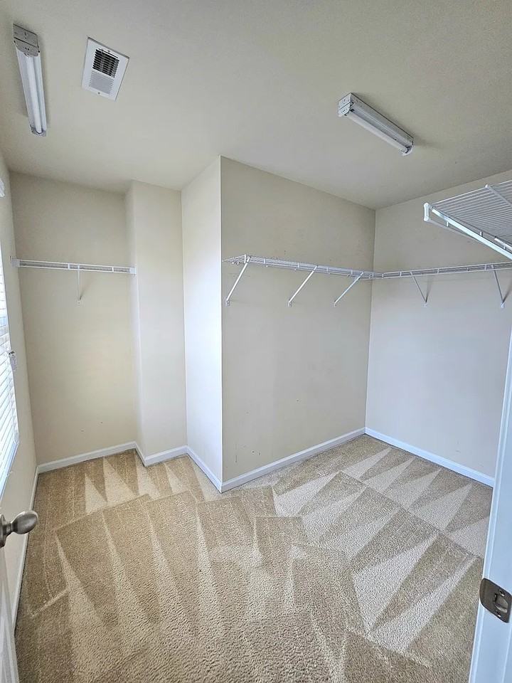 500 Knothole Ln #1 - Photo 5 of 10