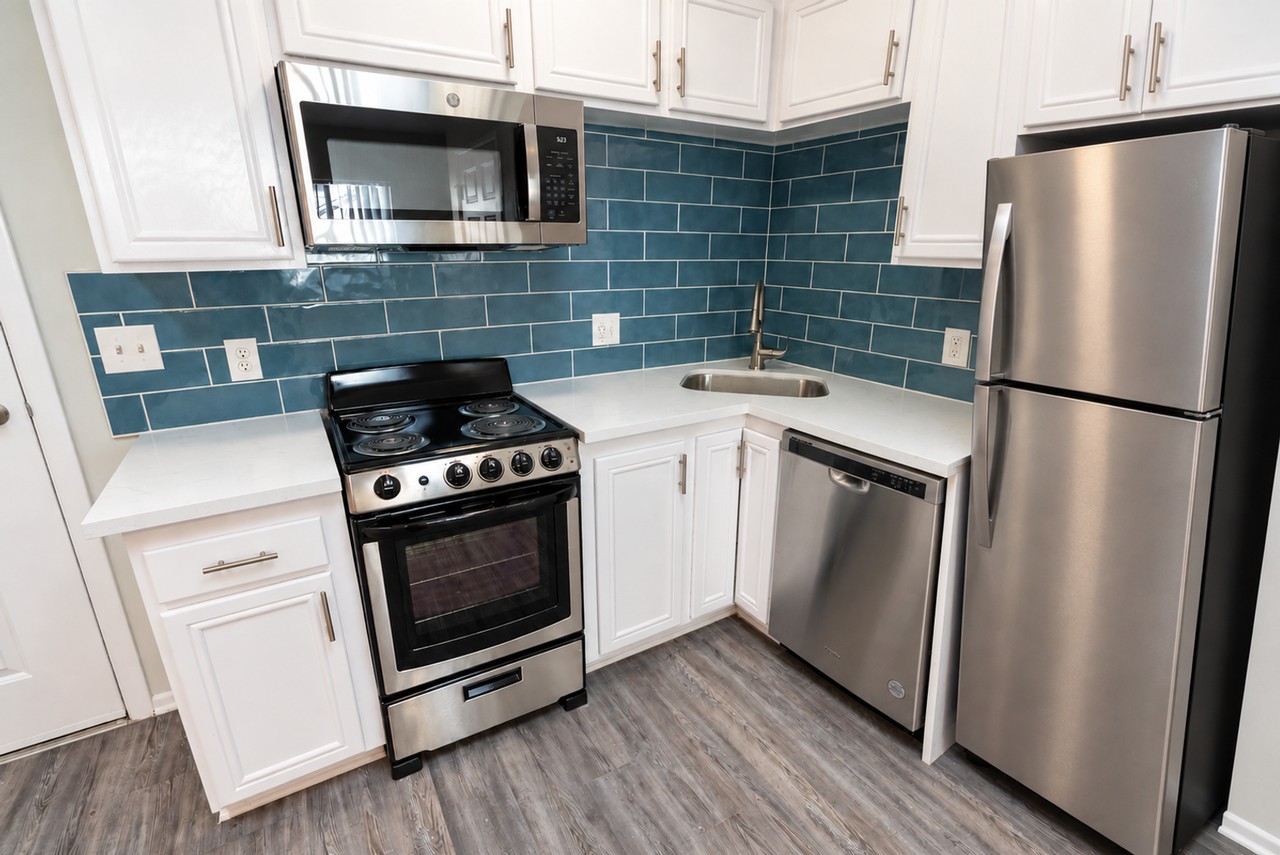 1015 2nd Street - Photo 6 of 33