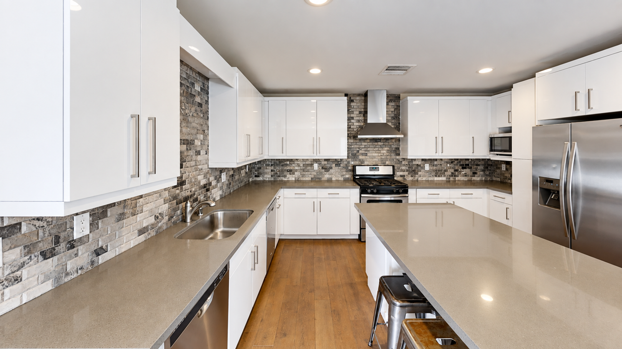 5054 55th St - Photo 4 of 24