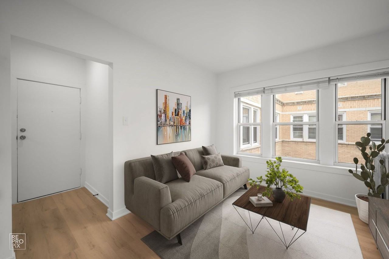 Newly Renovated Edgewater Apartments With Heat Included - Photo 6 of 50