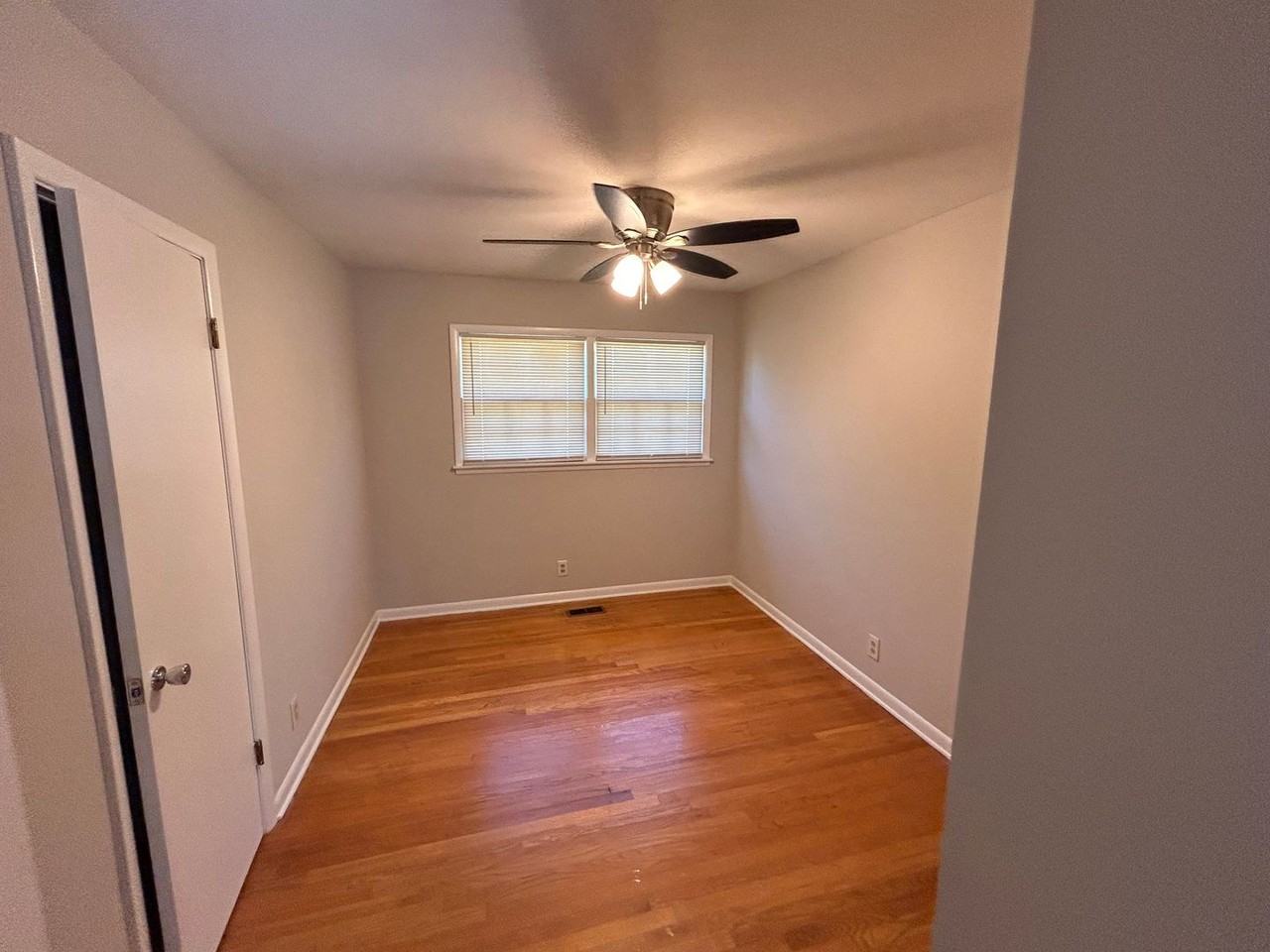 2405 Laverne Dr Nw - Photo 7 of 14