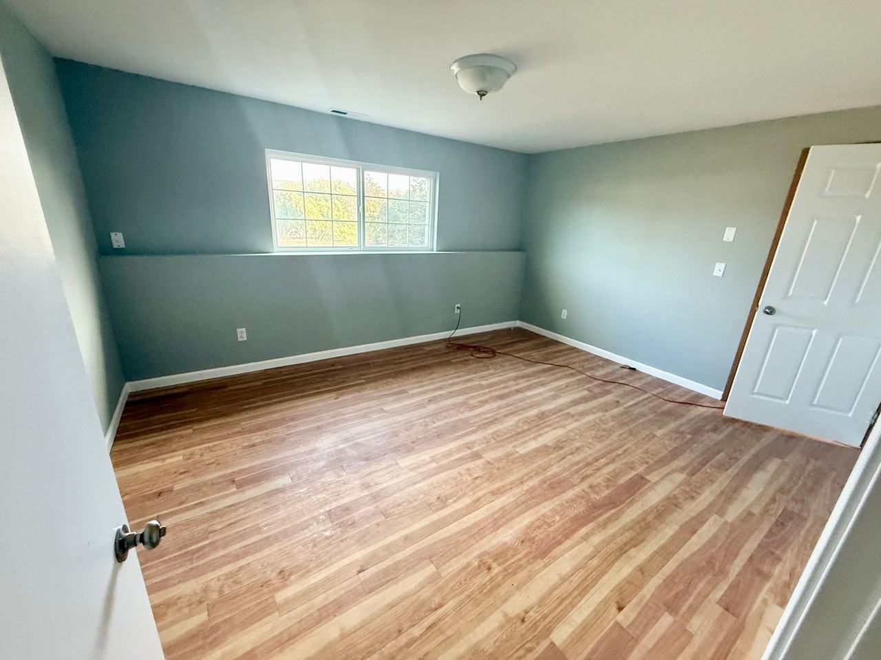 1241 Lansing Ave - Photo 6 of 15