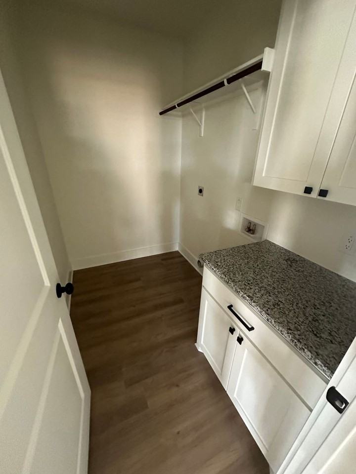 2010 Rosson St - Photo 6 of 15
