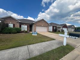 featured image of 5204 Easton Ln