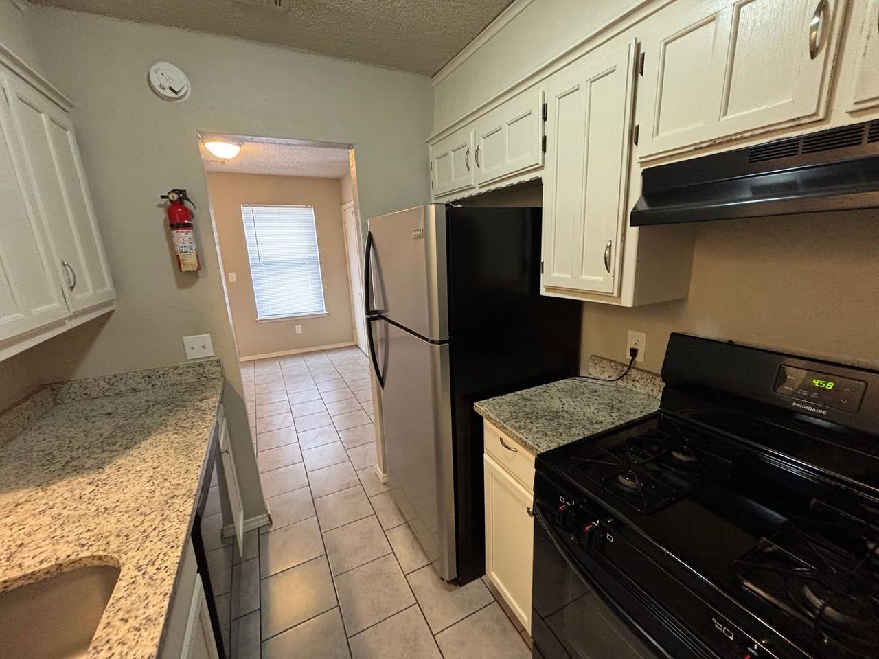 4426 S Union Ave - Photo 3 of 13