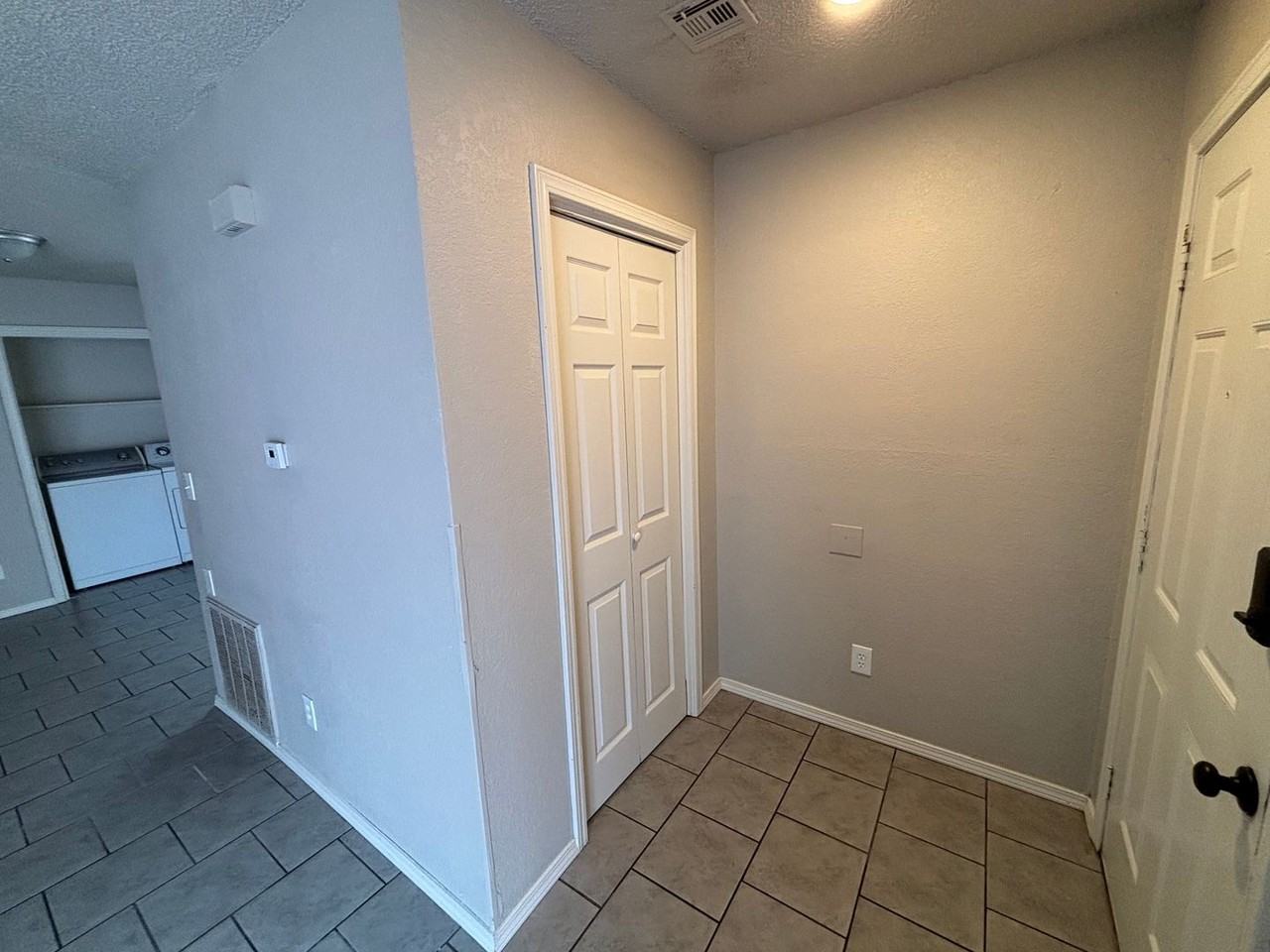 4426 S Union Ave - Photo 7 of 13