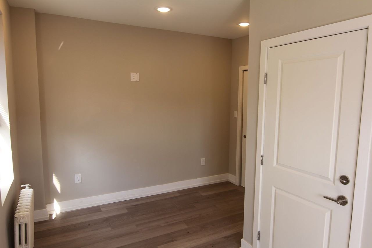 4903 Penn St - Photo 4 of 8