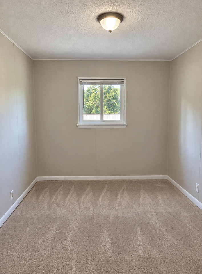 568 Julian Rd - Photo 7 of 9