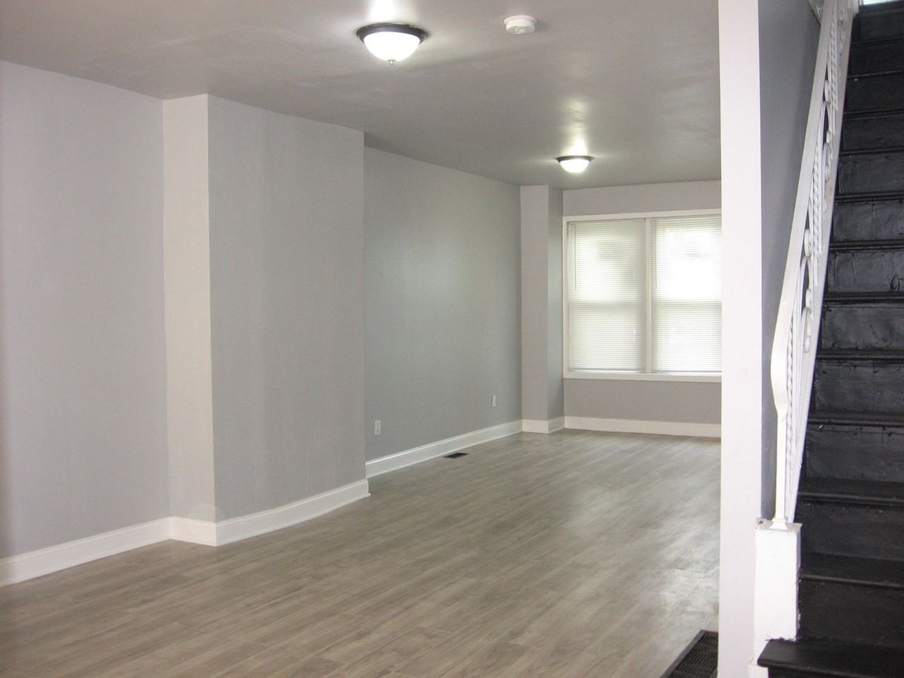 5323 Malcolm St - Photo 5 of 11