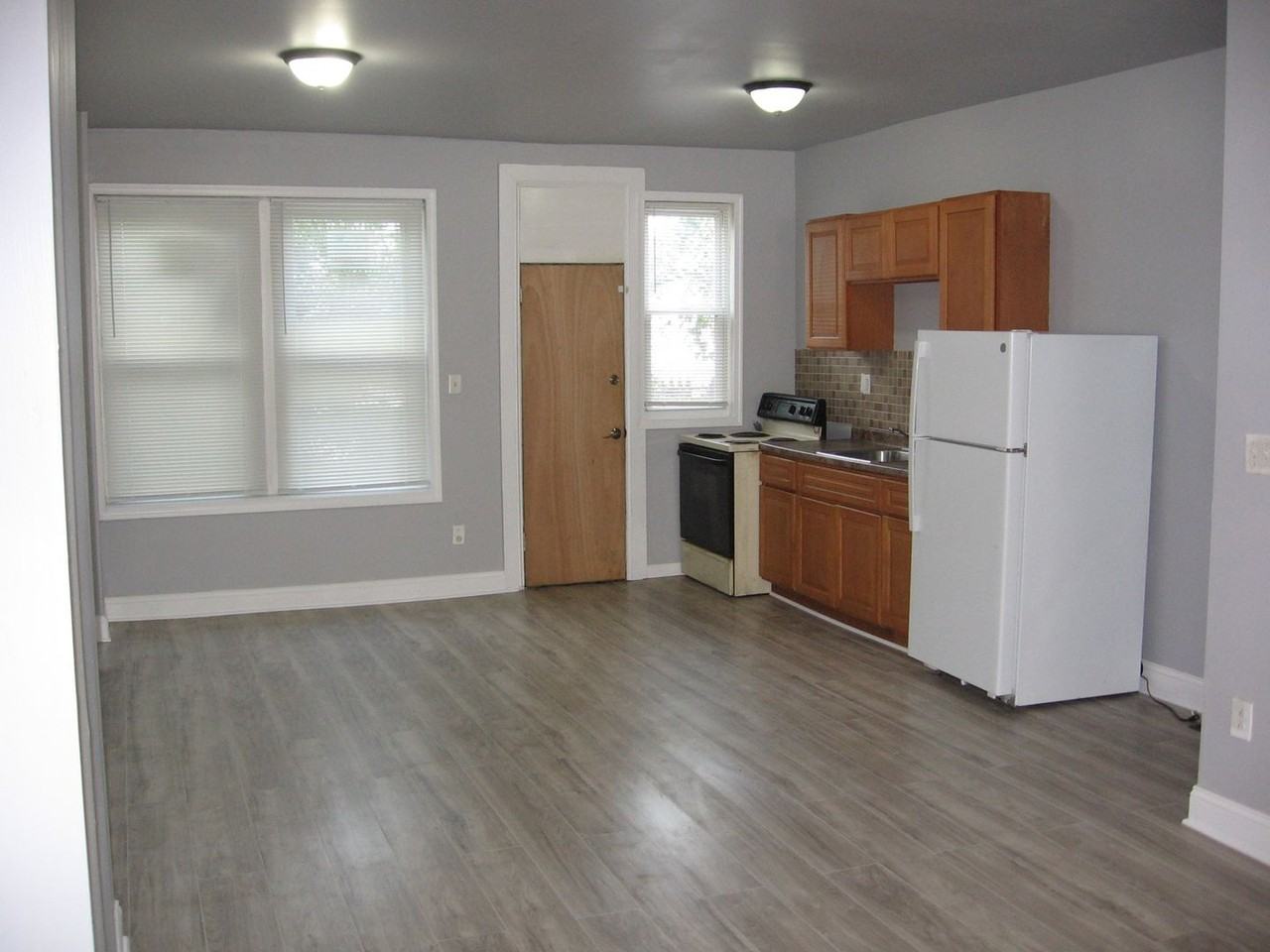 5323 Malcolm St - Photo 6 of 11